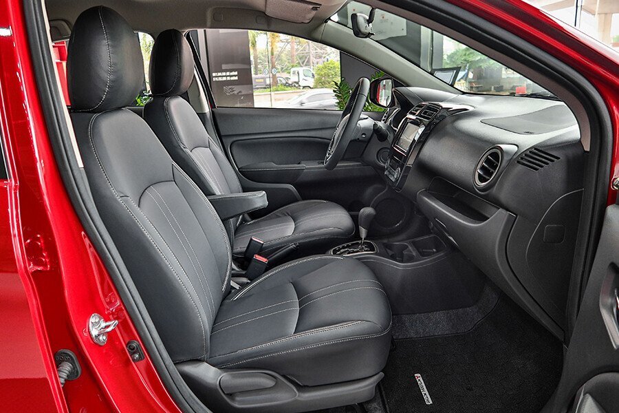 Mitsubishi Attrage CVT Premium - Hình 17