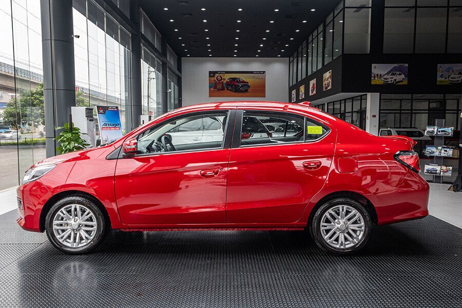 Mitsubishi Attrage CVT Premium - Hình 9